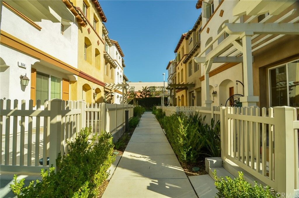 Property Photo:  848 E Fielding Street 88  CA 91702 