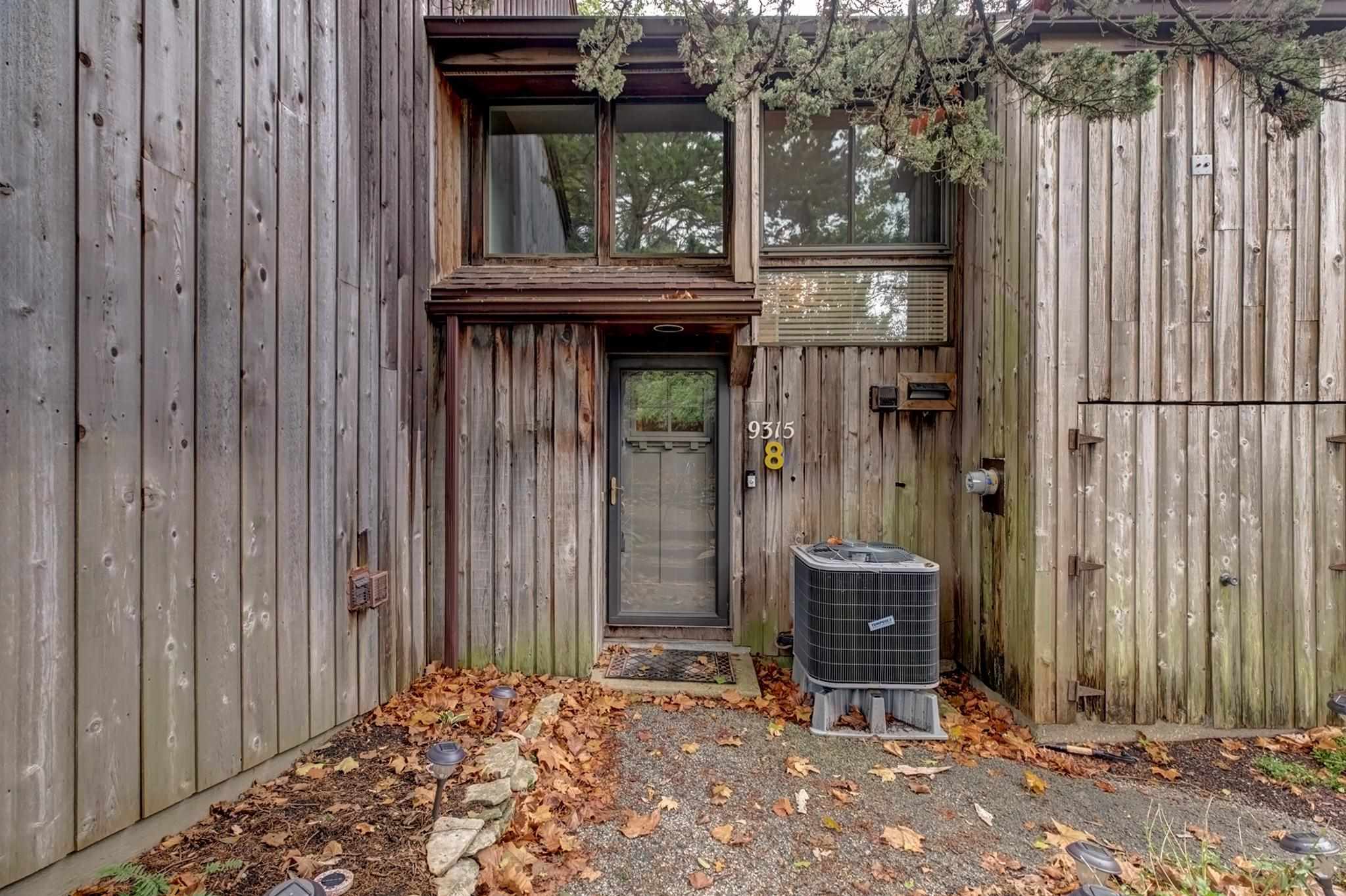 Property Photo:  9315 S Pointe Lasalles Drive 8  IN 47401-9011 