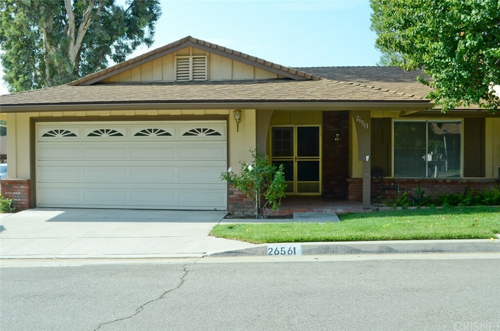 26561 Cardwick Court  Newhall CA 91321 photo