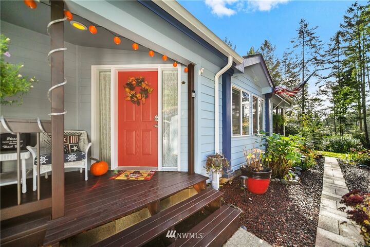 Property Photo: 10088 Fairview Boulevard SW WA 98367