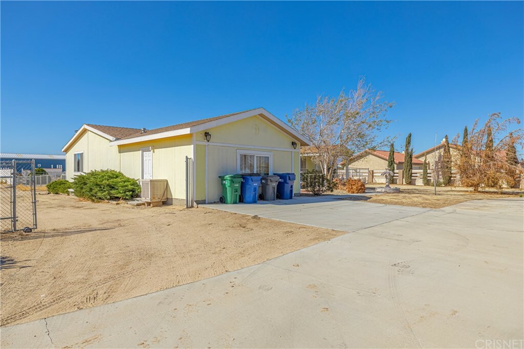 Property Photo:  48243 90th Street W  CA 93536 