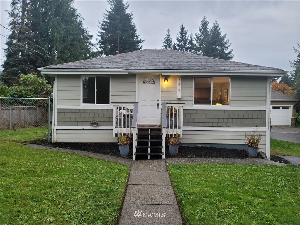 Property Photo:  7317 NE 155th St  WA 98028 