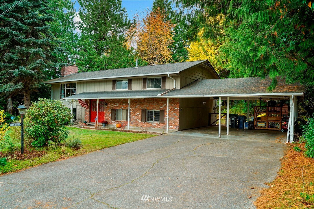 Property Photo:  1511 Forest Ridge Place  WA 98273 