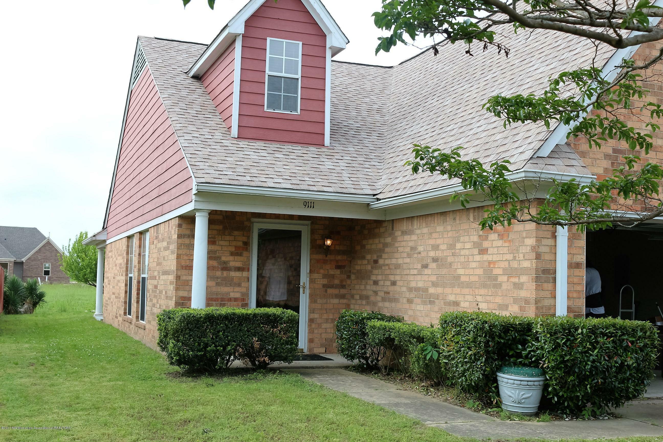 Property Photo: 9111 S Kaitlyn Drive MS 38680