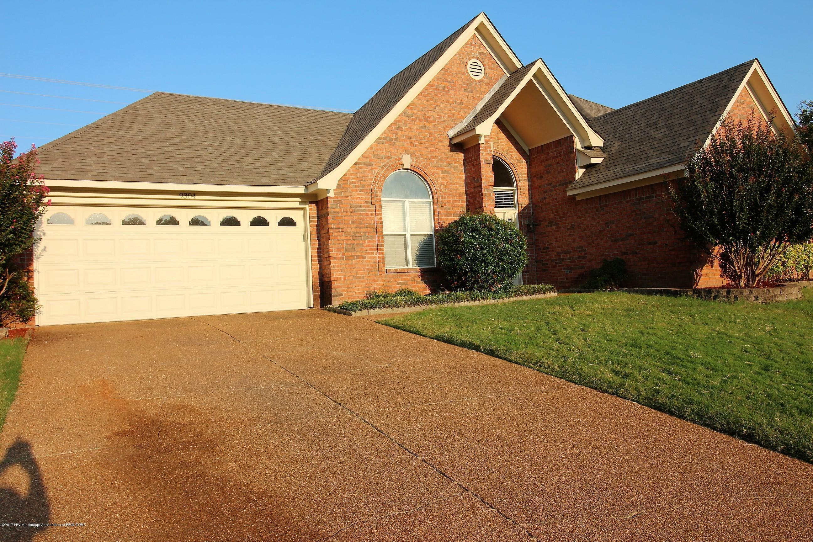Property Photo: 9304 Lacee MS 38654