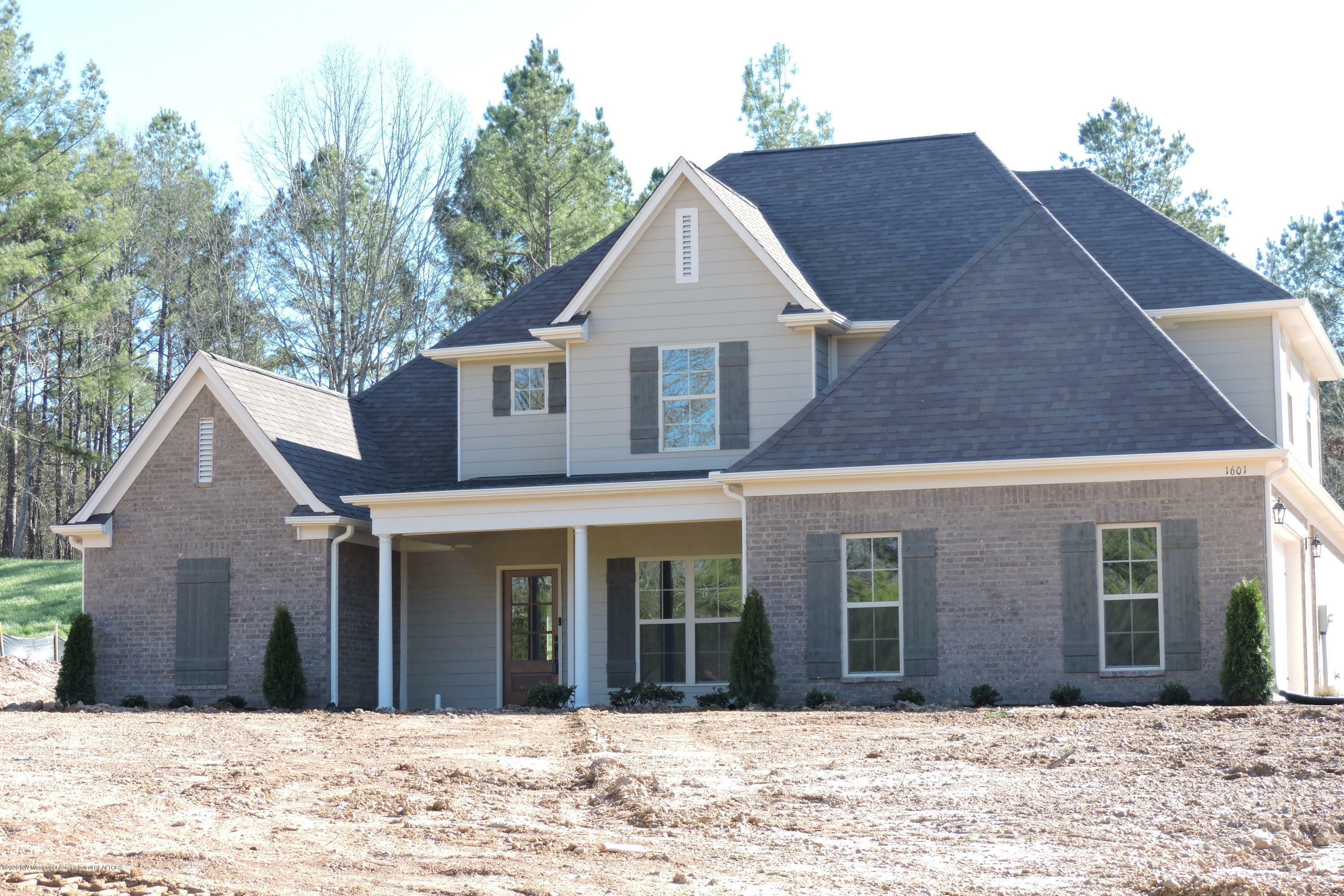 Property Photo:  1601 Johnston Road  MS 38632 