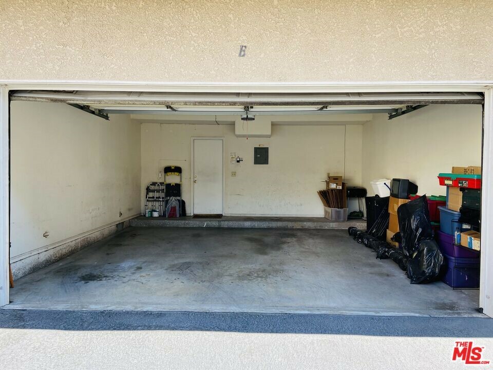 Property Photo:  1741 W 149th Street E  CA 90247 