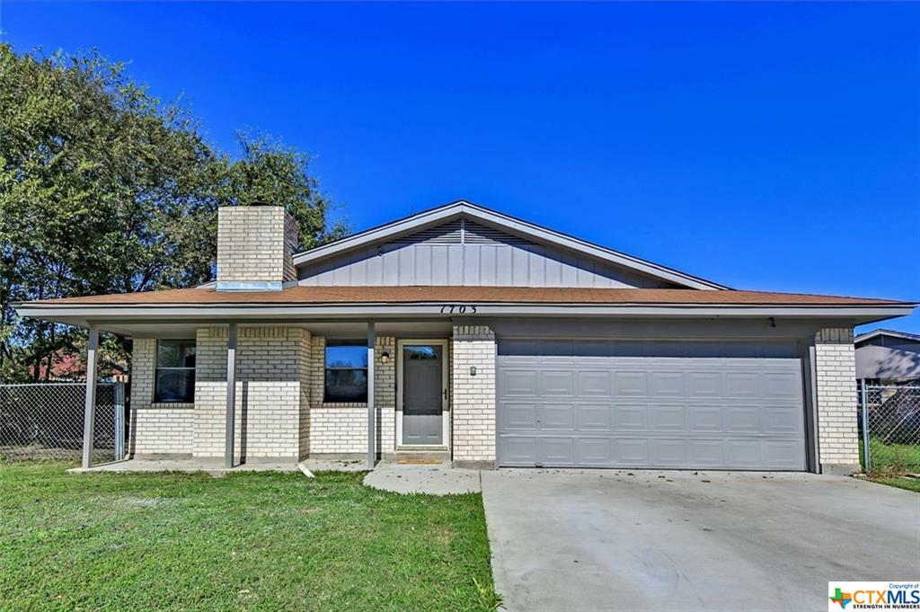 Property Photo:  1703 Ruiz Drive  TX 76543 