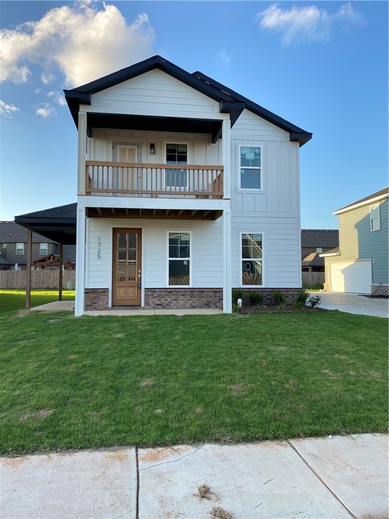 Property Photo: 1725 W Whitney Lane AR 72758
