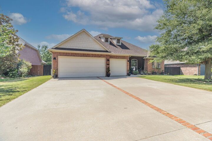 3804 SW Banbury Drive  Bentonville AR 72713 photo