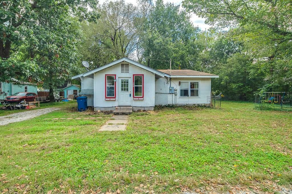 308 N McKinnon Avenue  Gentry AR 72734 photo