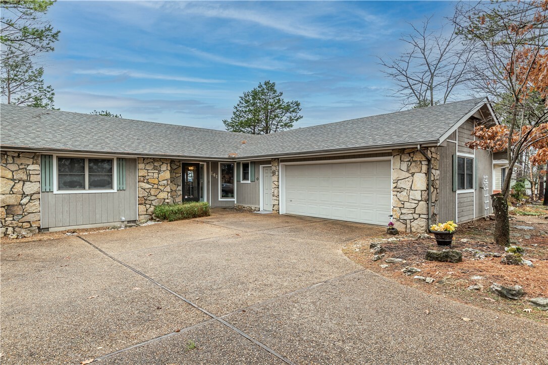 Property Photo:  141 Holiday Island Drive  AR 72631 