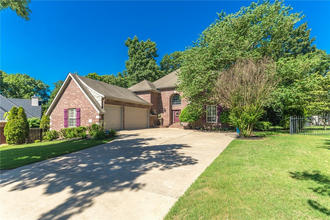 Property Photo:  3 Greystone Street  AR 72712 