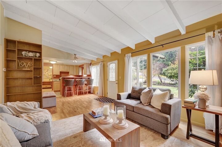 Property Photo:  1603 N 157th  WA 98133 