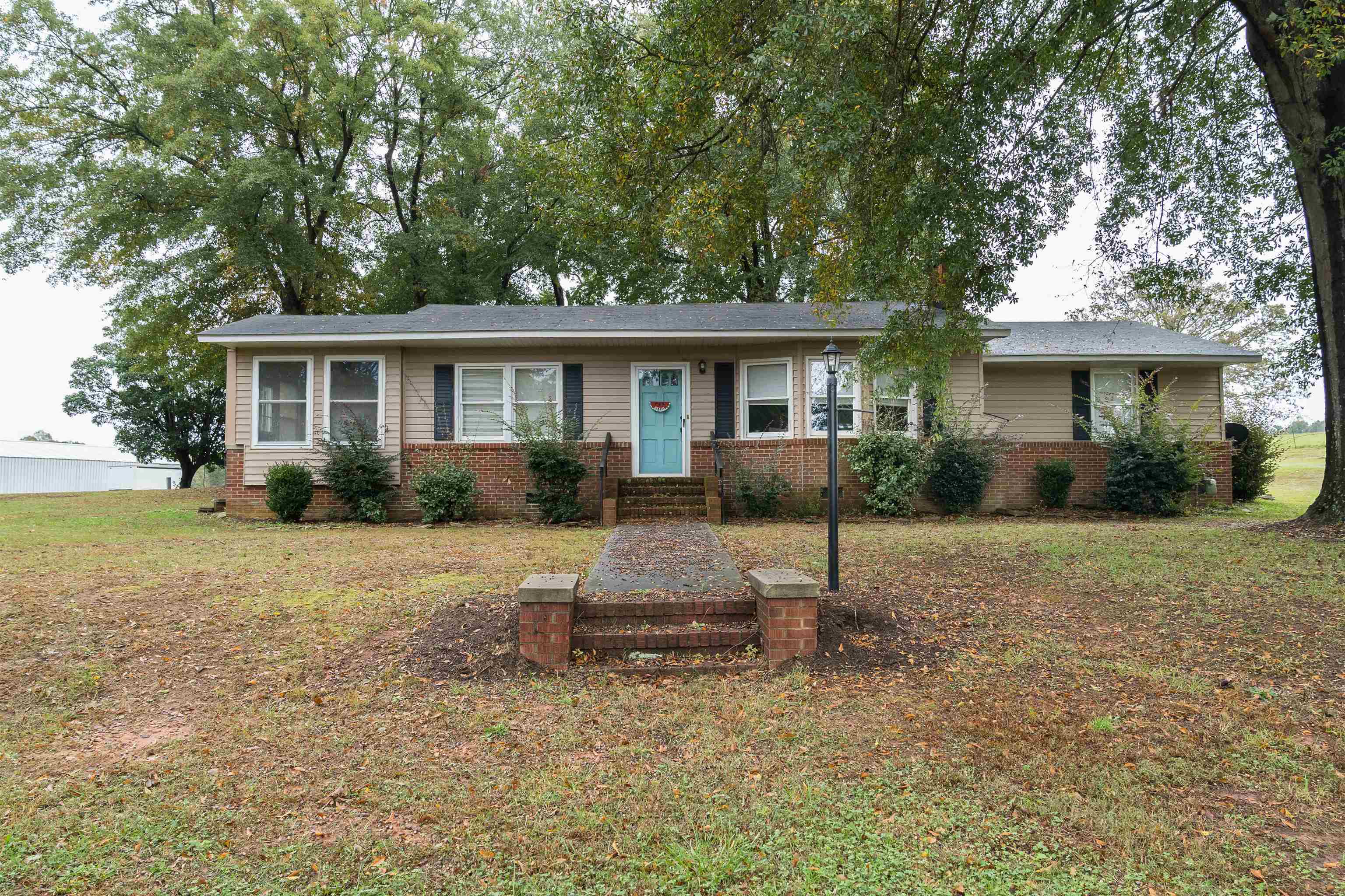 Property Photo:  551 Glenn Springs Road  SC 29372 