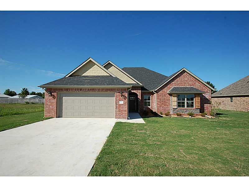 Property Photo:  236 Ranalli Avenue  AR 72762 