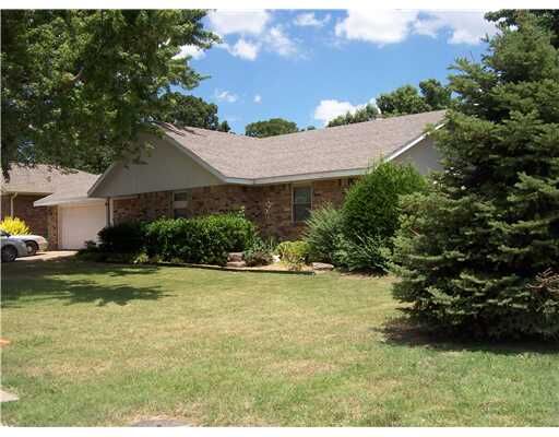 Property Photo: 2709 S 43rd Street AR 72762