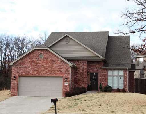 Property Photo: 237 S Tamarind Cove AR 72701