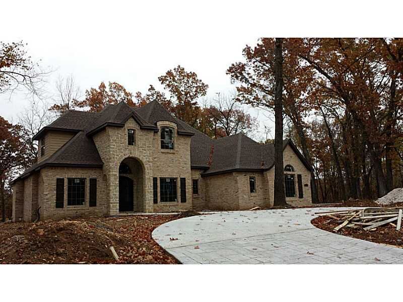 Property Photo:  1304 Royal Avenue  AR 72719 