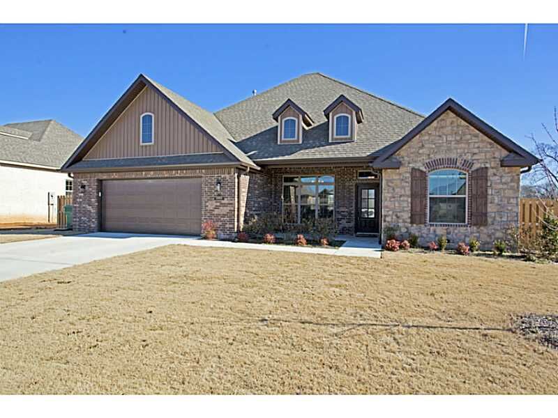 Property Photo: 5905 S 66th Street AR 72718