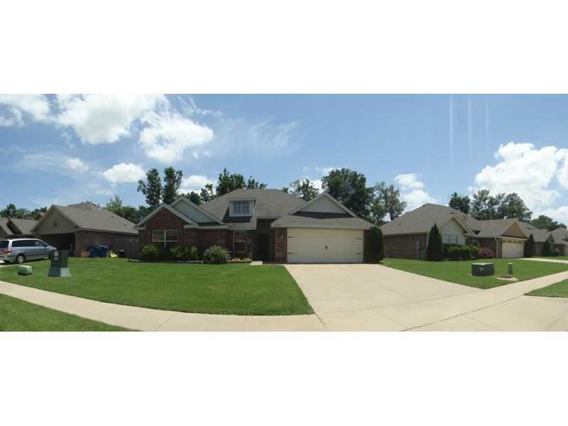 Property Photo:  3009 SW Briar Creek Avenue  AR 72712 