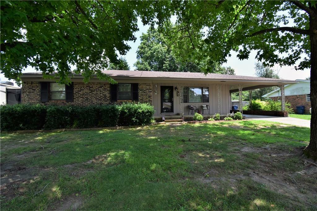 Property Photo:  2601 Summitt Drive  AR 72761 