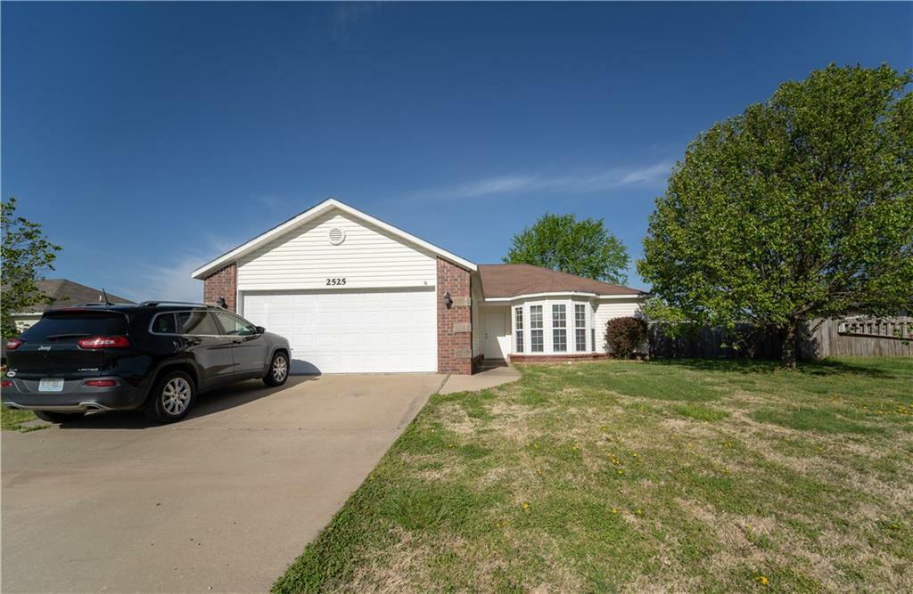 Property Photo:  2525 Mary Phelps Drive  AR 72751 