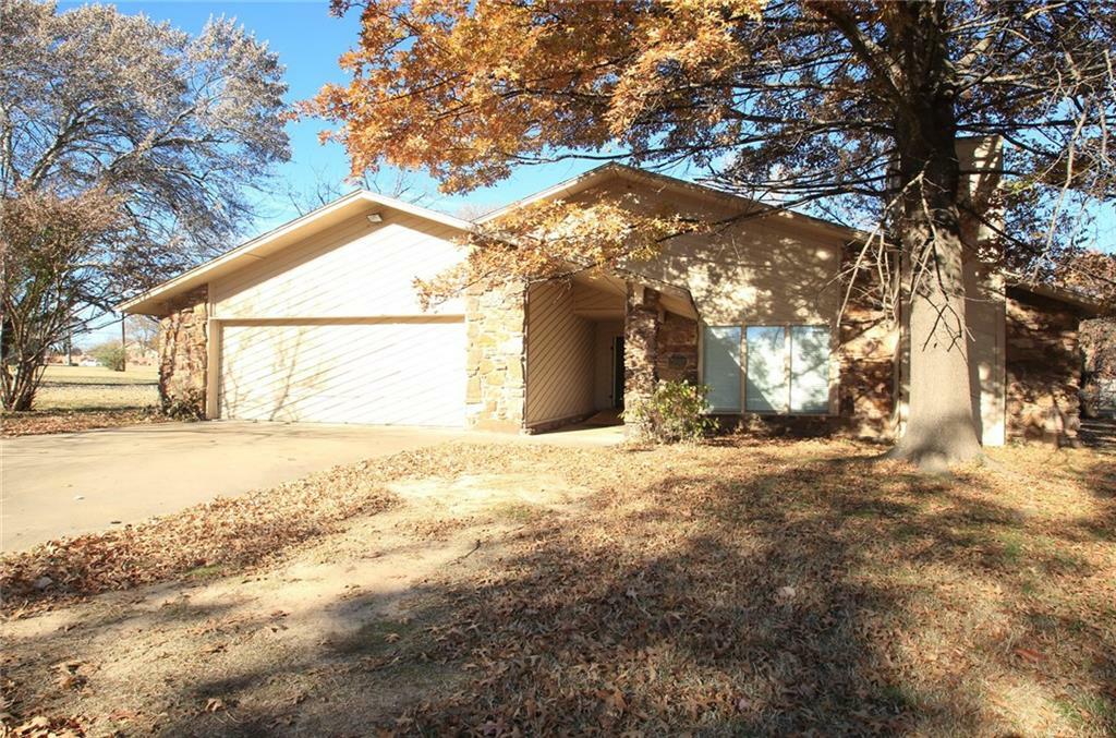 Property Photo:  3005 W Richwood Circle  AR 72756 