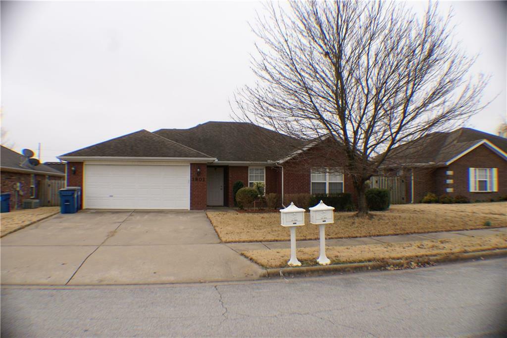 Property Photo:  3801 SW Surrey Avenue  AR 72712 