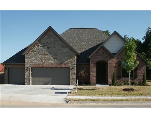 Property Photo:  3402 Kirkwood Street  AR 72758 