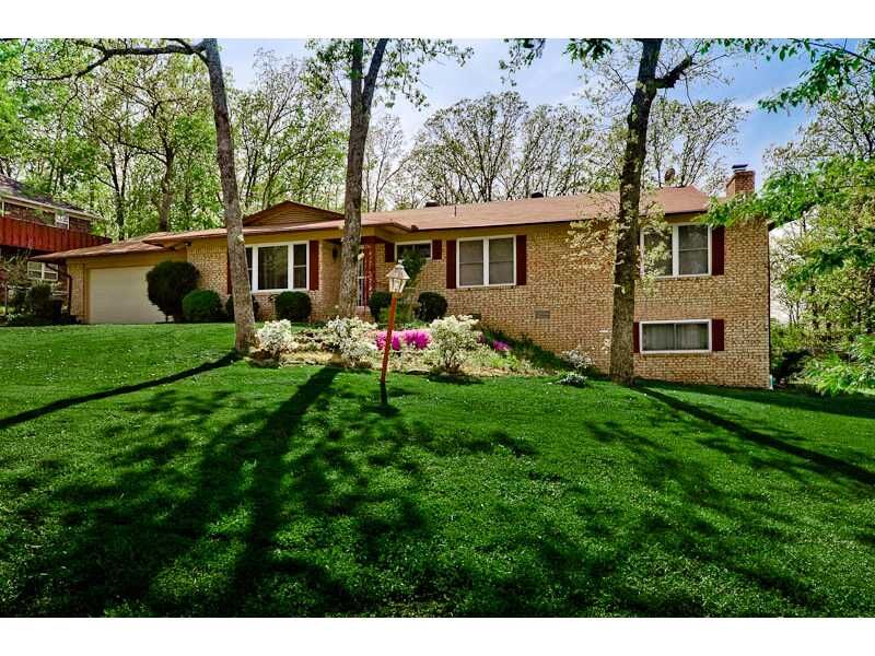 Property Photo: 943 E Oaks Manor Drive AR 72703