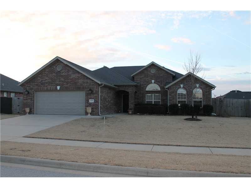 Property Photo: 4737 W Homespun Drive AR 72704