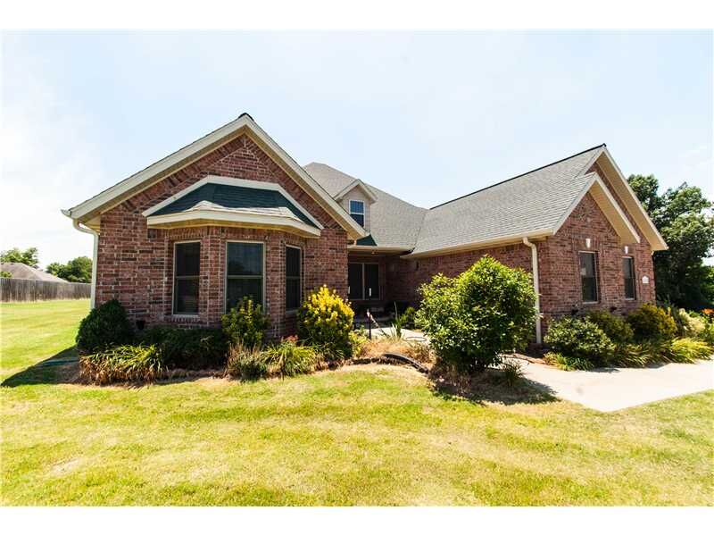 Property Photo: 425 Pembridge Drive AR 72718