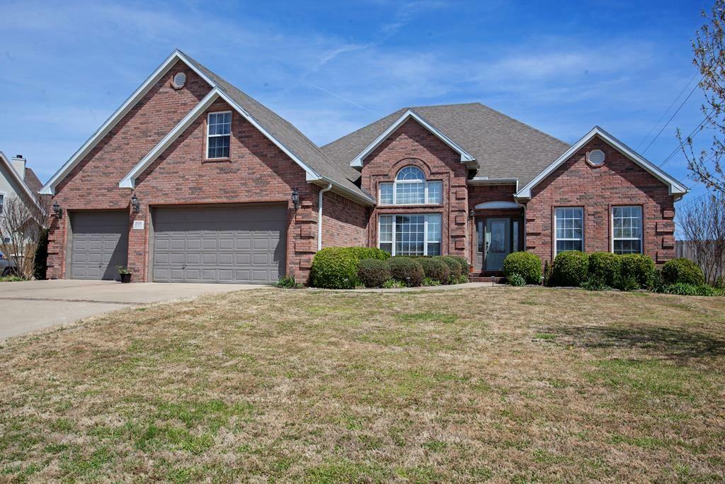 Property Photo:  2010 N Bridgeport Drive  AR 72704 