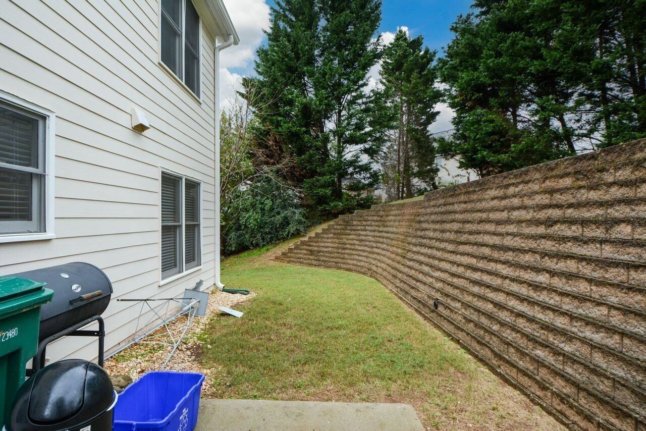 Property Photo:  1601 Allsworth Court SE  GA 30082 