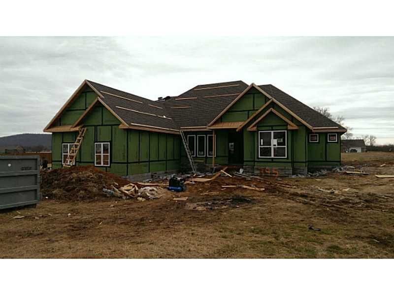 Property Photo: 395 Claybrook Drive AR 72730