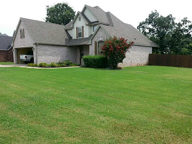 Property Photo: 2611 Magnolia Drive AR 72762