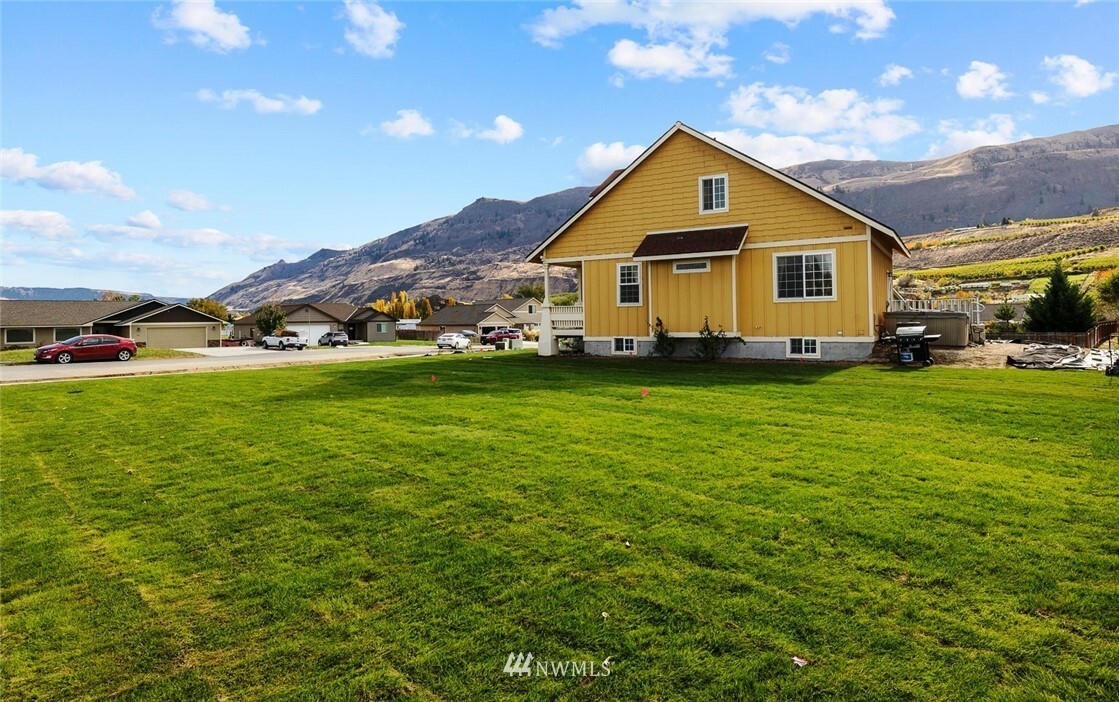 Property Photo: 98 Saratoga Lane WA 98828