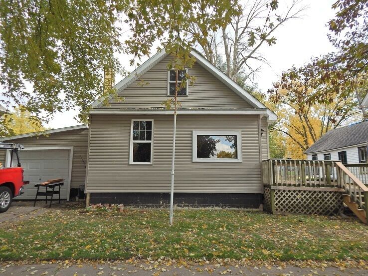 Property Photo: 130 N Brown Street IL 60135