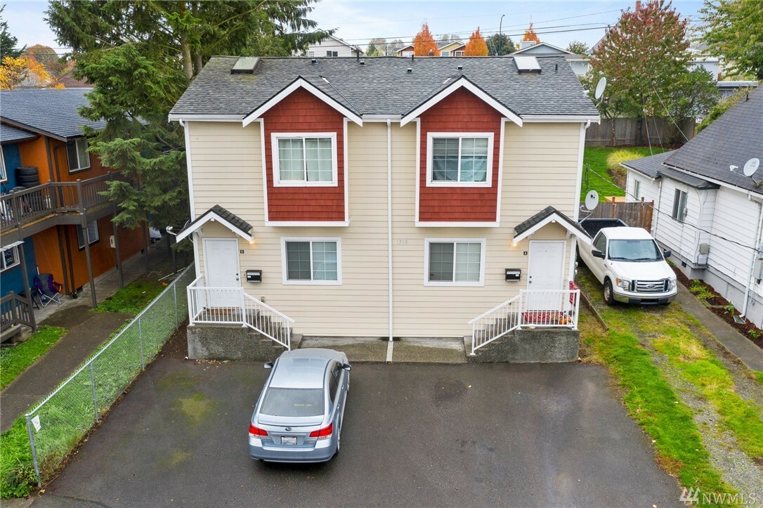 Property Photo:  1310 Chestnut St A &Amp B  WA 98201 