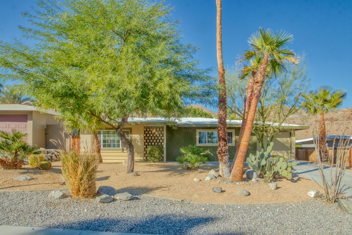 38063 Paradise Way  Cathedral City CA 92234 photo