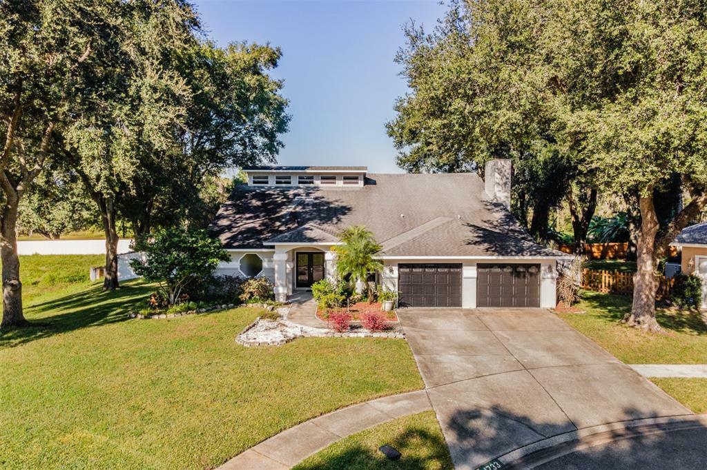 Property Photo:  1733 Woodpond Way  FL 33559 