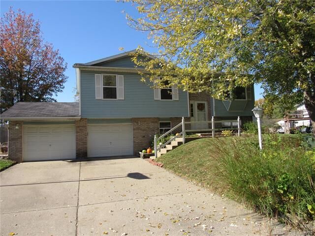 Property Photo: 335 St. Anthony Drive 62035