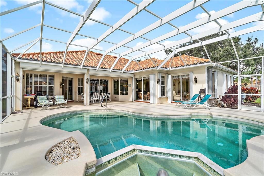 Property Photo:  3714 Guadiato Ct  FL 34109 