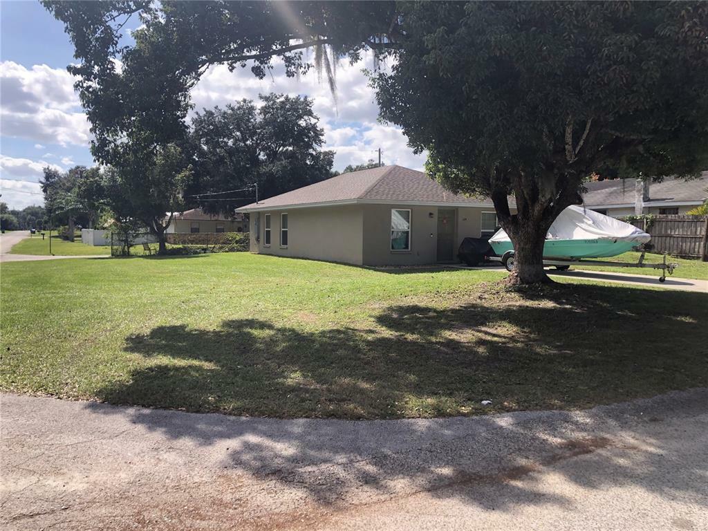 Property Photo:  124 8th Street NE  FL 33841 