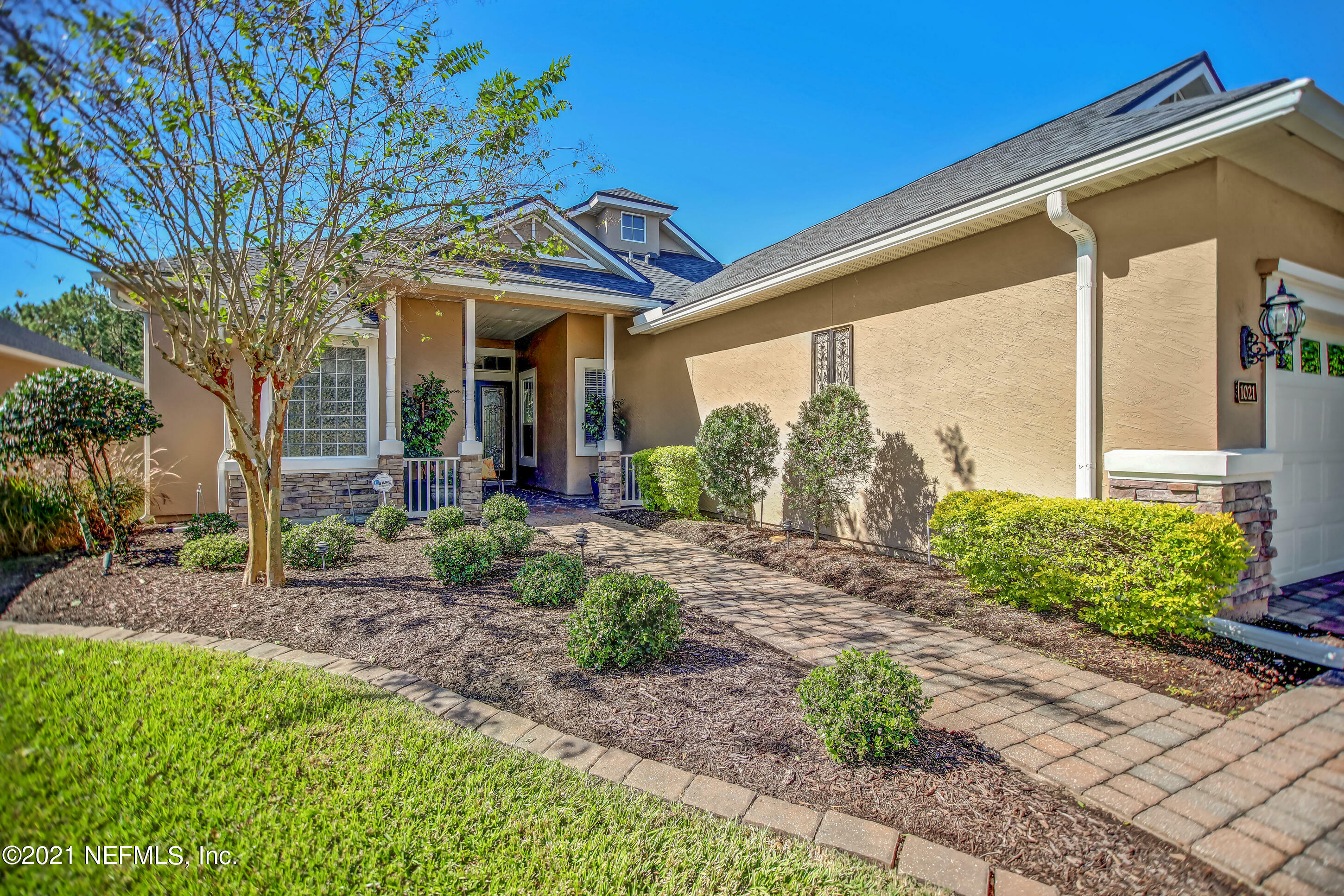 Property Photo:  1021 Inverness Drive  FL 32092 