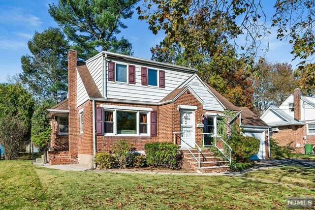 Property Photo:  365 Forest Avenue  NJ 07652 