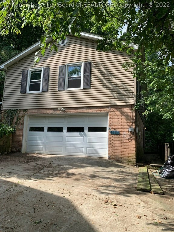 Property Photo: 1127 Wilkie Drive WV 25314