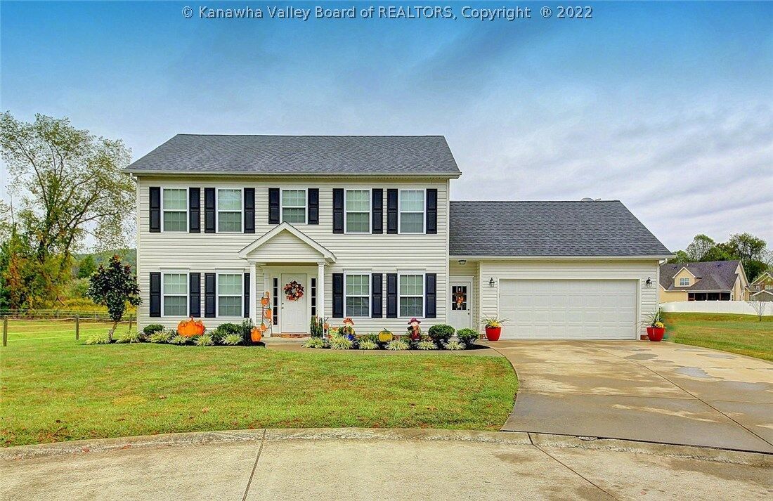Property Photo:  66 Bedford Court  WV 25082 