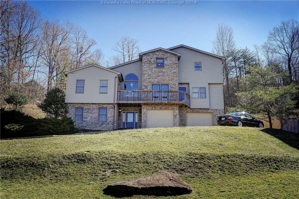 Property Photo: 313 Woodbridge Drive WV 25313